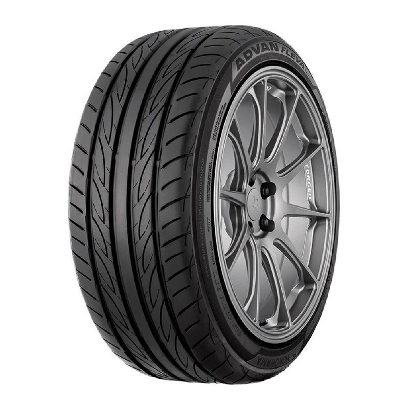 215/55 R17、YOKOHAMA ADVAN dB V522ラジアルタイヤ Llanta 215